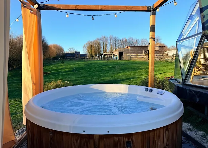 Luxury tent Dome Saint-eloi